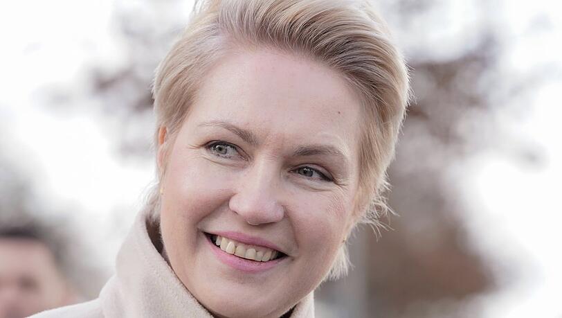 Manuela Schwesig muss sich einer Operation unterziehen.