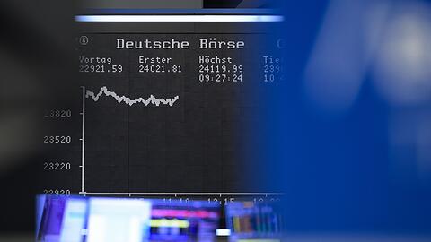 Weil es bei der gesetzlichen Rente eng wird, sollen die Menschen selbst &uuml;ber die B&ouml;rse f&uuml;rs Alter vorsorgen. (Symbolbild)