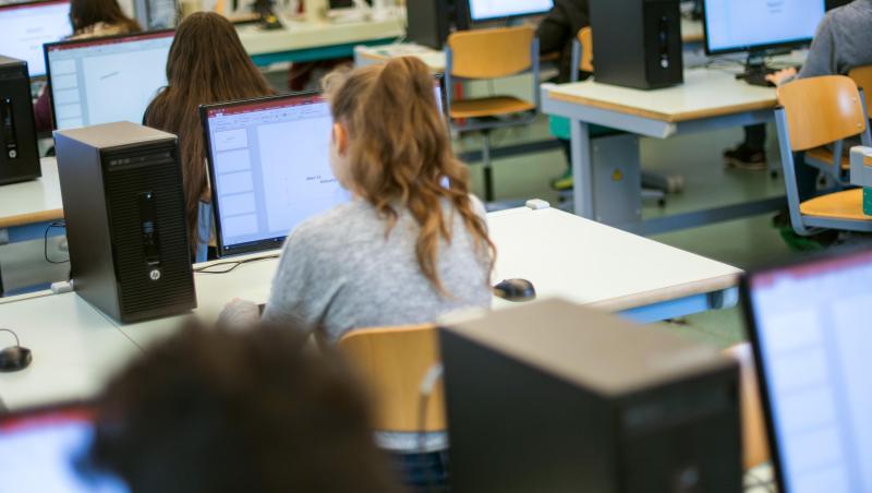 IT-Unterricht an einer Schule in Baden-Württemberg. IT-Unterricht an einer Schule in Baden-Württemberg.