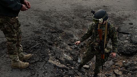 Die Kämpfe zwischen den russischen Truppen und der ukrainischen Armee dauern weiter an.