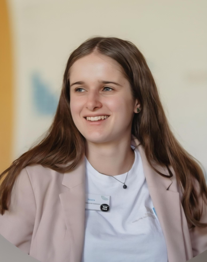 Die 18-j&auml;hrige Neele Kaltenbach ist schon seit drei Jahren im Gruselhaus t&auml;tig.
