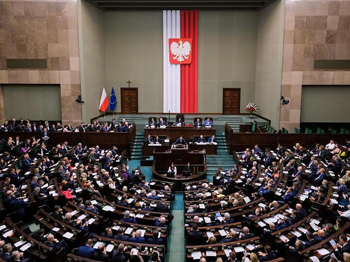 Blick in das polnische Parlament in Warschau.