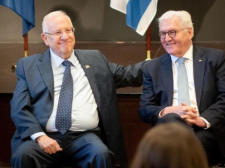 Beim Schulbesuch: Israels Präsident Reuven Rivlin und Bundespräsident Frank-Walter Steinmeier im Jüdischen Gymnasium Moses Mendelssohn in Berlin.