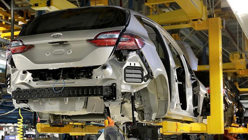 Der Autohersteller Ford plant an seinem zweitgrößten deutschen Produktionsstandort in Saarlouis einen Jobabbau. Der Autohersteller Ford plant an seinem zweitgrößten deutschen Produktionsstandort in Saarlouis einen Jobabbau.