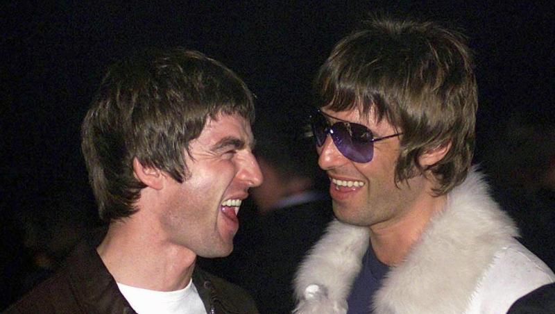 Ein Bild aus besseren Zeiten: Die Brüder Noel (l) und Liam Gallagher sind sich heute alles andere als nah. Ein Bild aus besseren Zeiten: Die Brüder Noel (l) und Liam Gallagher sind sich heute alles andere als nah.