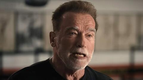 Arnold Schwarzenegger verbrachte rund drei Stunden beim Zoll am Münchner Flughafen.
