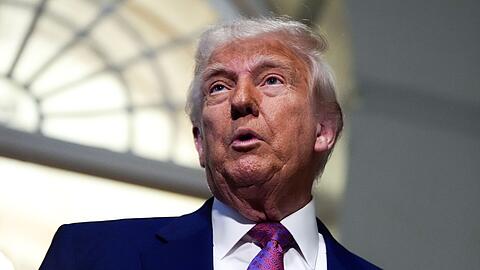 Donald Trump will die Wirtschaft mit teuren Steuersenkungen ankurbeln. (Archivbild)