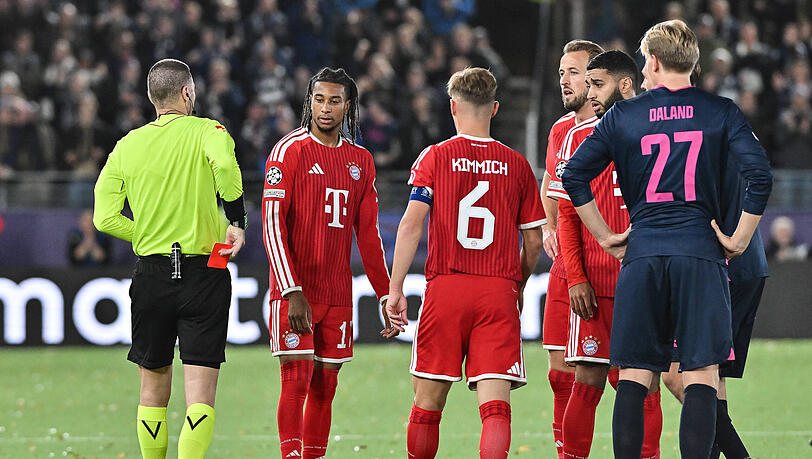 Sah beim 3:3 des FC Bayern gegen Viking Stavanger einen Platzverweis: Michael Olise. Sah beim 3:3 des FC Bayern gegen Viking Stavanger einen Platzverweis: Michael Olise.