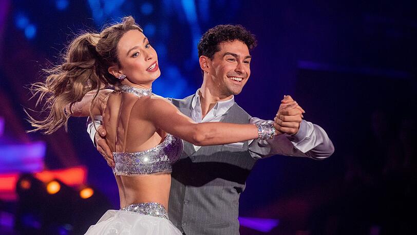 Loiza Lamers, Transgendermodel, und Andrzej Cibis, Profitänzer, haben bei "Let`s Dance" ausgetanzt. Loiza Lamers, Transgendermodel, und Andrzej Cibis, Profitänzer, haben bei "Let`s Dance" ausgetanzt.
