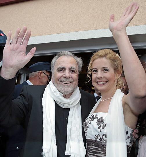 Maximilian Schell (82) hat seine mehr als 45 Jahre jüngere Freundin geheiratet. Die AZ-zeigt die besten Bilder von der Promi-Hochzeit!