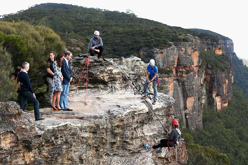 Am Narrow Neck Lookout: Prinz William und Kate haben die Blue Mountains besucht und sich dabei an einen gefährlichen Abgrund herangewagt.