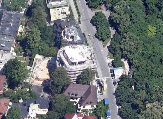 In diesem Bereich der Königinstraße sollen die Parkverbotsschilder wegfallen.