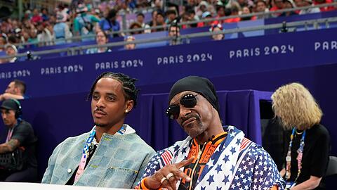 Snoop Dogg (r) sorgte für hohe TV-Quoten bei NBC.