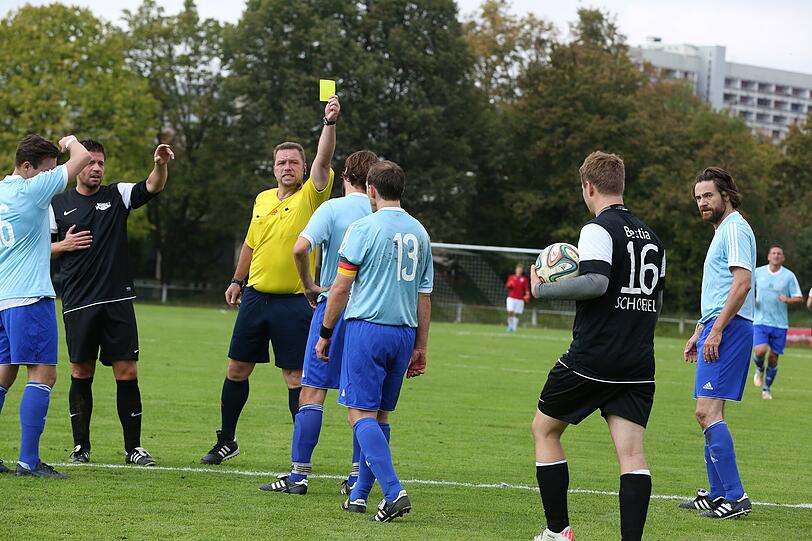 AZ-Cup 2014: Die Bilder vom Freizeitkicker-Finale.