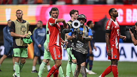 Der FC Bayern um Thomas Müller verliert mit 0:2 gegen Paris.
