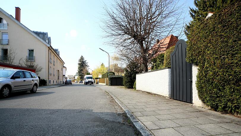 Tatort Pegnitzstraße: In einer Wohnung in dieser Straße (nahe Westfriedhof) fiel der Vergewaltiger über die junge Frau her. Tatort Pegnitzstraße: In einer Wohnung in dieser Straße (nahe Westfriedhof) fiel der Vergewaltiger über die junge Frau her.