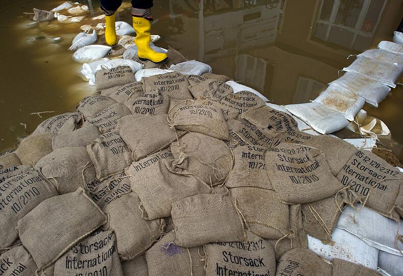 Halle, Bitterfeld: Hochwasser aktuell - Bilder aus den Katastrophengebieten in Sachsen und Sachsen-Anhalt