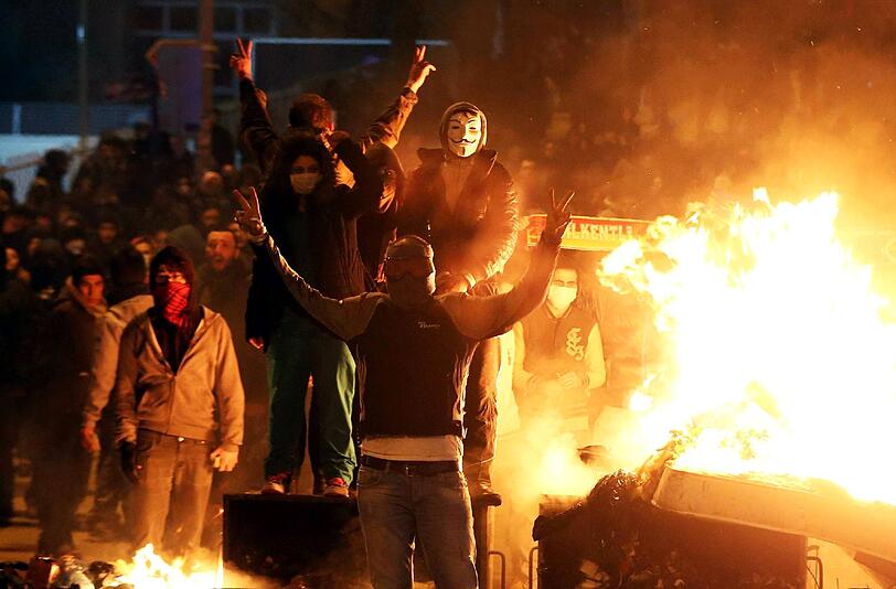 Gestern Nacht gab es wieder schwere Ausschreitungen bei Protesten in Instanbul