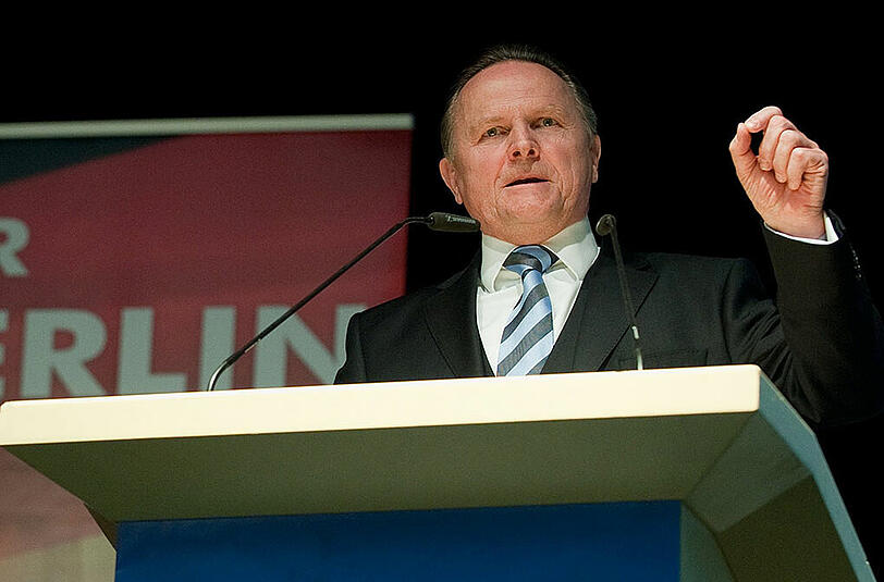 Georg Pzderski ist entsetzt über die Forderung die AfD vom Verfassungsschutz beobachten zu lassen.