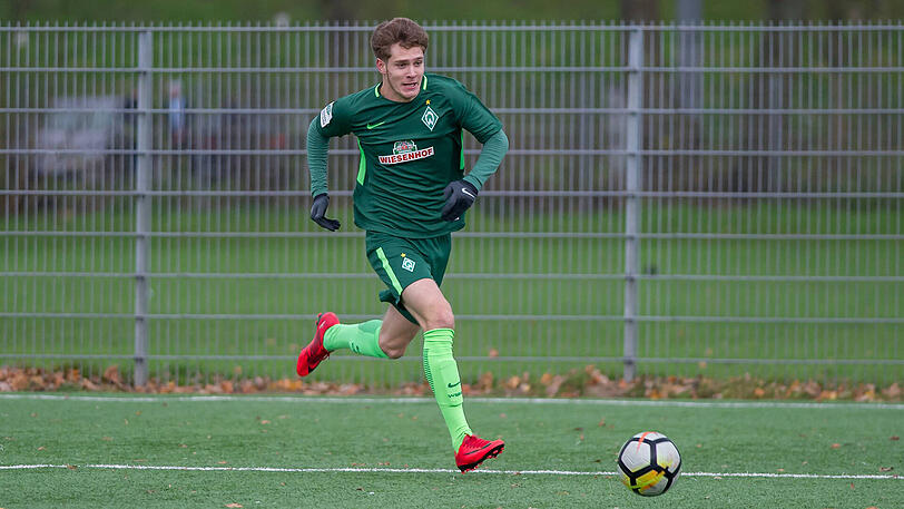 Als jüngerer Jahrgang spielte Louis Poznanski schon in der vergangenen Spielzeit für die U17 von Werder Bremen und kam auch im Endspiel um die deutsche Meisterschaft gegen den FC Bayern zum Einsatz. Die Münchner siegten im Juni 2017 mit 2:0.