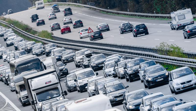 Ferienreiseverkehr auf der Autobahn. Foto: Markus Scholz/Archivbild Ferienreiseverkehr auf der Autobahn. Foto: Markus Scholz/Archivbild