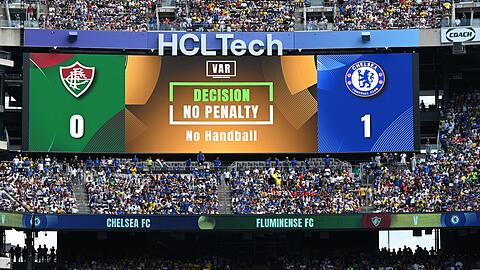 Kein Handelfmeter für Fluminense nach VAR-Entscheid.