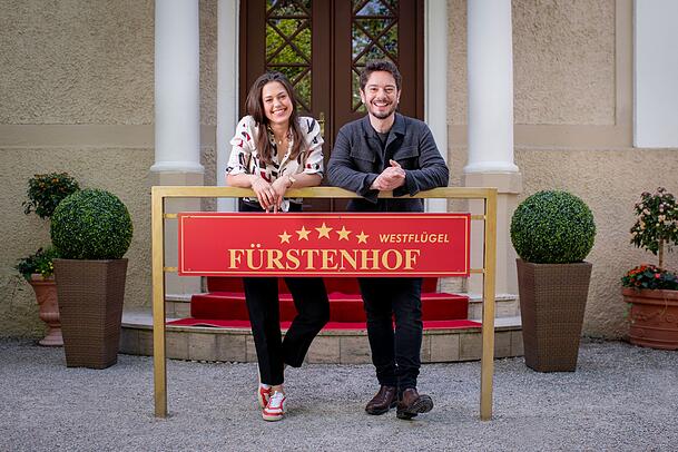 Am 28. August 2024 beginnt Katharina Scheubas (l.) Zeit bei "Sturm der Liebe".