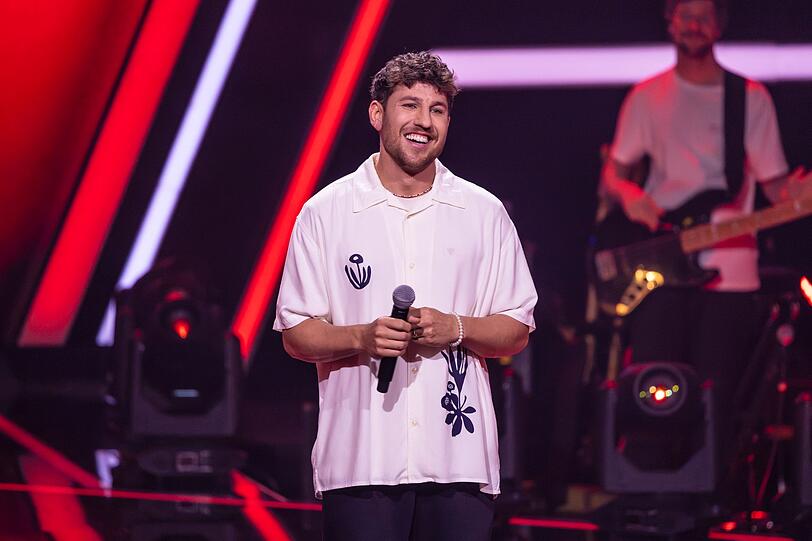 Marvin Hollederer erlebte bei seiner Blind Audition bei "The Voice of Germany" eine Gefühlsachterbahn. Marvin Hollederer erlebte bei seiner Blind Audition bei "The Voice of Germany" eine Gefühlsachterbahn.