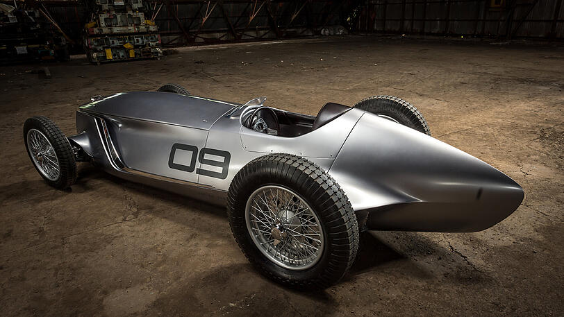 Keckes Bürzel: Die Infiniti-Designer schufen für ihren Prototypen eine ins Detail authentische Karosserie.