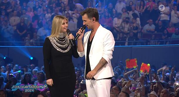 Beatrice Egli wurde beim "Schlagerboom" live mit Gold ausgezeichnet. Beatrice Egli wurde beim "Schlagerboom" live mit Gold ausgezeichnet.