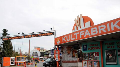 Wer hat den Überfall am Sonntagmorgen nahe der Kultfabrik beobachtet? Die Polizei sucht nach Zeugen. (Archivbild)