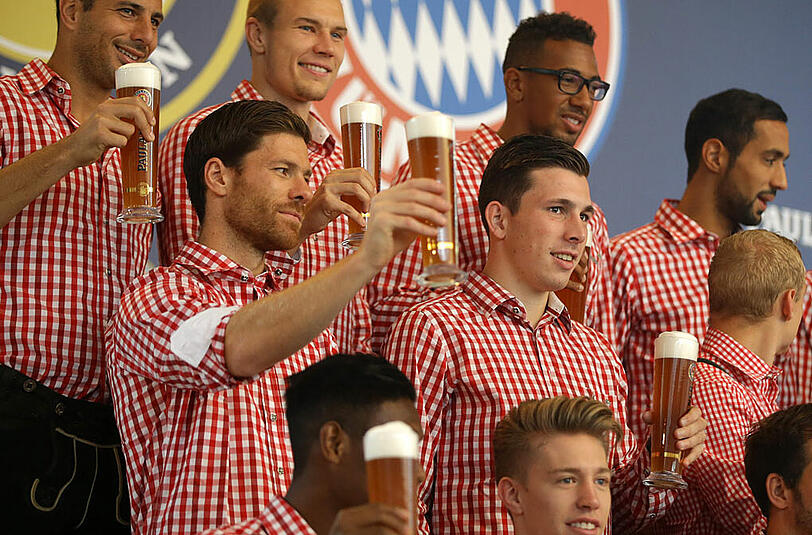 Das Lederhosen-Shooting des FC Bayern bei Paulaner: die besten Bilder.
