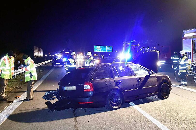 Die beiden Wracks nach der schweren Kollision. Sie kamen 300 Meter voneinander entfernt zum Stehen.