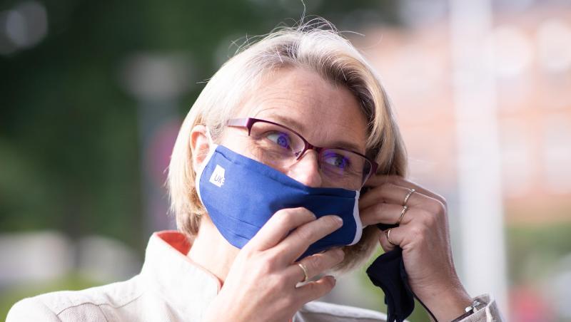 Bundesforschungsministerin Anja Karliczek möchte, dass jeder Deutsche, der es will, gegen das Coronavirus geimpft werden kann. Bundesforschungsministerin Anja Karliczek möchte, dass jeder Deutsche, der es will, gegen das Coronavirus geimpft werden kann.