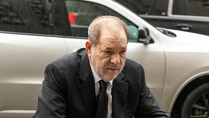 Harvey Weinstein ist der Vergewaltigung und sexuellen Nötigung schuldig. Harvey Weinstein ist der Vergewaltigung und sexuellen Nötigung schuldig.