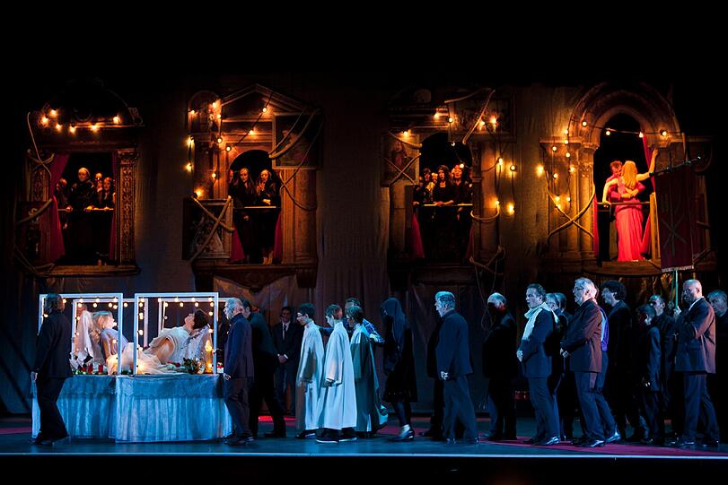 Die 50. Opernfestspiele Heidenheim feiern mit den Opern &bdquo;Bajazzo&ldquo; und &bdquo;Cavalleria rusticana&ldquo; eine fulminante Premiere