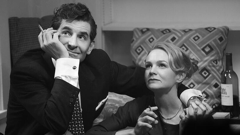 Bewegender Bernstein-Film zu Weihnachten: Bradley Cooper und Carey Mulligan in "Maestro".