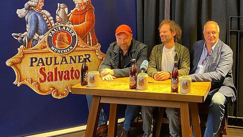 Entspannt bei der Pressekonferenz: Stephan Zinner, Maxi Schafroth und Zinners Co-Autor Thomas Lienenlüke (von links).