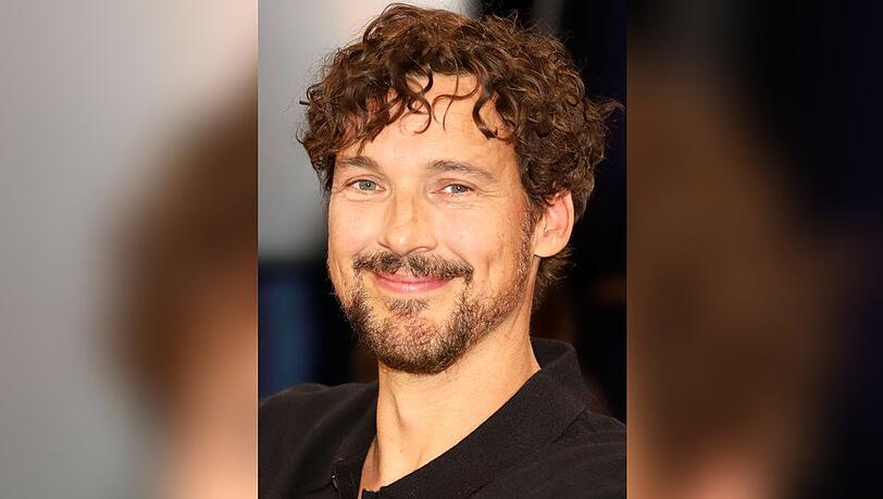 Florian David Fitz wird mit dem Ehrenpreis des Bayerischen Ministerpr&auml;sidenten ausgezeichnet.