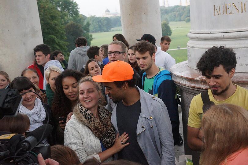 Patrice gibt ein spontanes Reggae-Konzert am Monopteros. Sehen Sie hier die Bilder der Session!