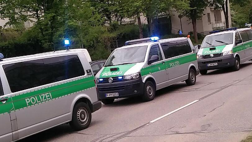 Schon auf der Werinherstraße war viel Polizei zu sehen.