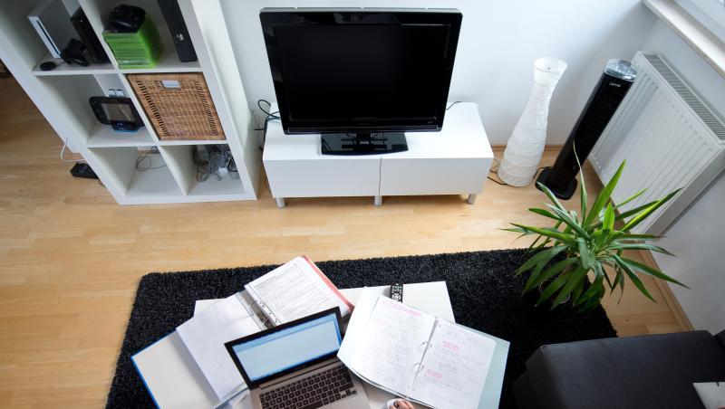 In Sachen Homeoffice mangelt es laut einer Studie noch an Gleichberechtigung zwischen Mann und Frau. In Sachen Homeoffice mangelt es laut einer Studie noch an Gleichberechtigung zwischen Mann und Frau.