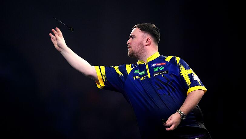 Luke Littler entschied das Duell mit Rob Cross für sich Luke Littler entschied das Duell mit Rob Cross für sich