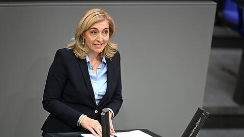 Ministerin Warken wirbt, stabile Beitr&auml;ge seien kein Selbstzweck.