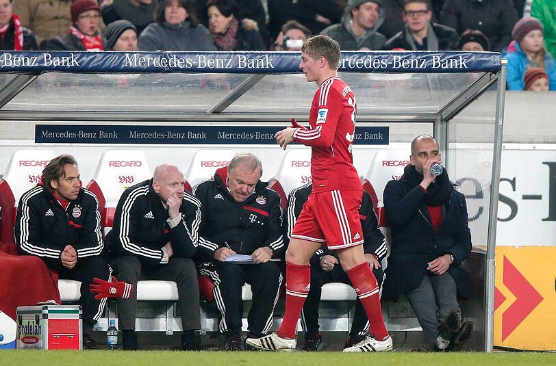 Not amused: Toni Kroos nach seiner Auswechslung beim Spiel des FC Bayern München beim VfB Stuttgart.