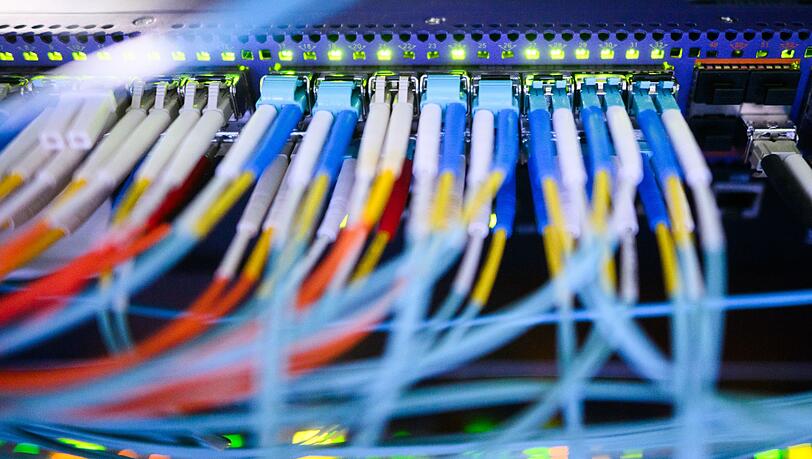 Was würde passieren, wenn von der AfD eingesetzte Beamte auf sicherheitsrelevante Daten zugreifen könnten, fragen sich Innenpolitiker anderer Parteien. (Symbolbild)