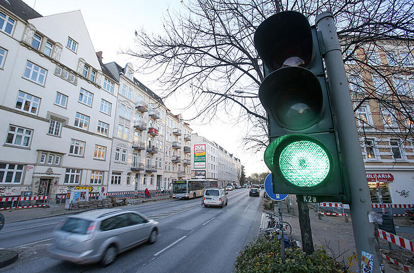 Zeugen gesucht: Nach einem Zusammenstoß zweier Autos sucht die Polizei Zeugen. (Symbolbild)