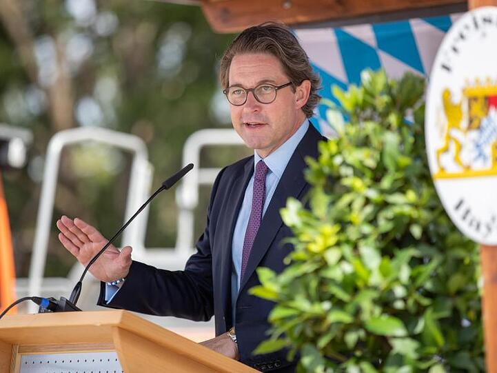 Bundesverkehrsminister Andreas Scheuer hält die schärferen Strafen für Raser für unverhältnismäßig.