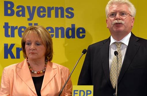 Lange Gesichter bei der Bayern-FDP: Landesvorsitzende Sabine Leutheusser-Schnarrenberger und der Spitzenkandidat Martin Zeil.