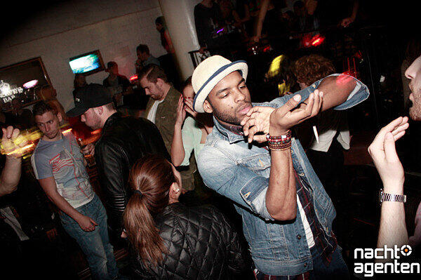 Im Crown's Club war das Motto: miSery - Home of the Stars. DJ Kandee & DJ Remake feierten zusammen mit den Gästen das beste was der amerikanische R'n'B und Hip Hop zu bieten hat. Mehr Bilder unter: href="http://www.nachtagenten.de/gallery/misery-home-of-the-stars.921336.html